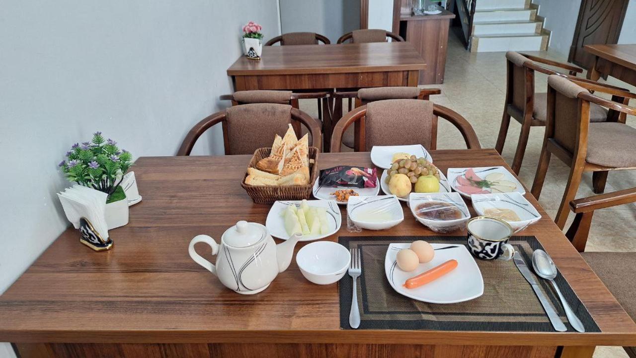 Sarbon Hotel Khiva Esterno foto
