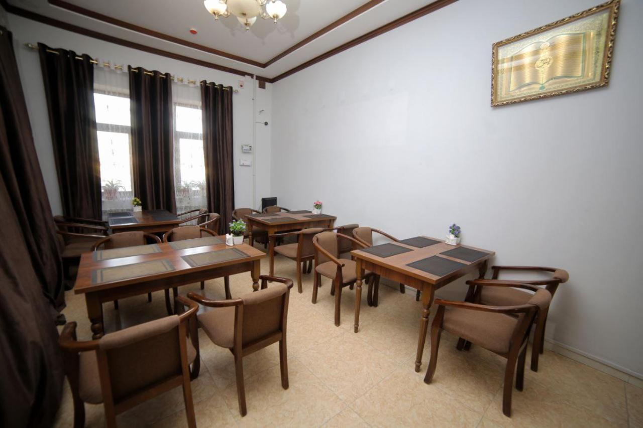 Sarbon Hotel Khiva Esterno foto